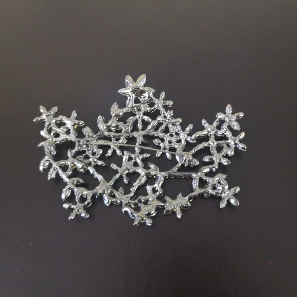 Brooch - Picture 2 of 3